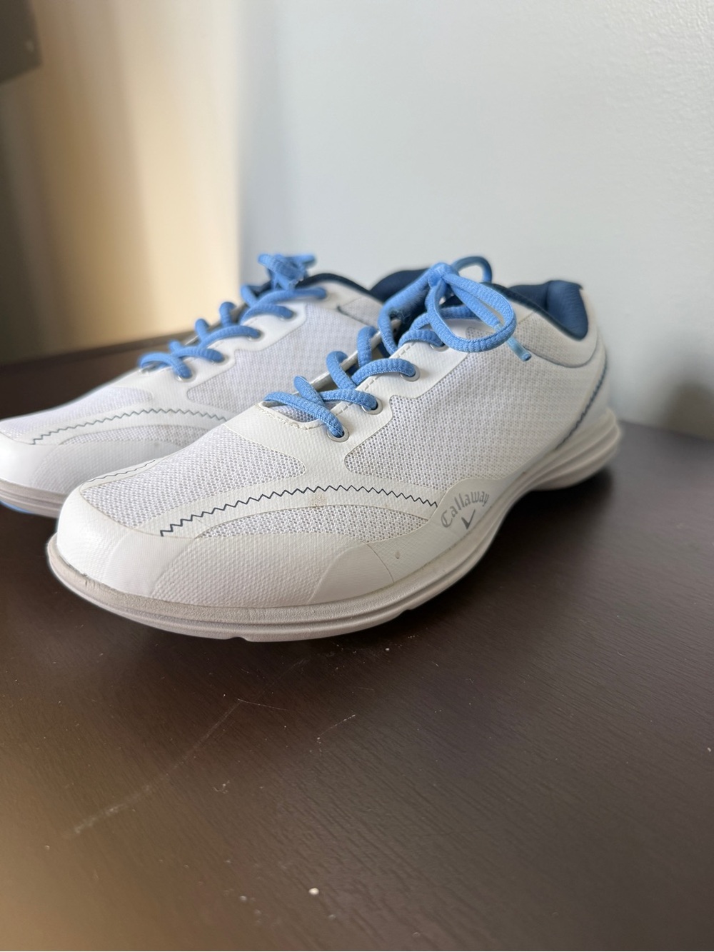 Callaway White and Light Blue Women’s Athletic Golf Shoes